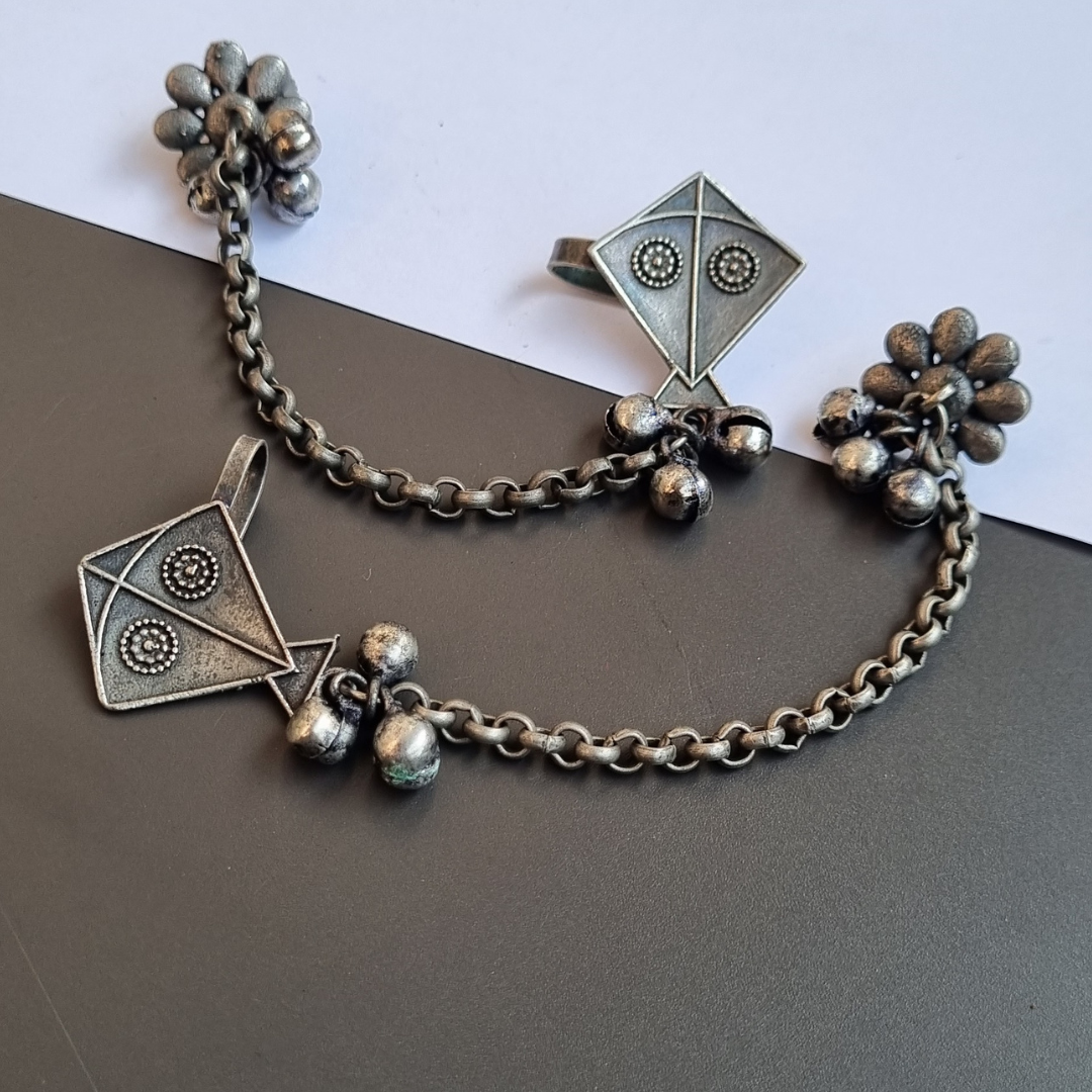 Earcuff in 3 designs