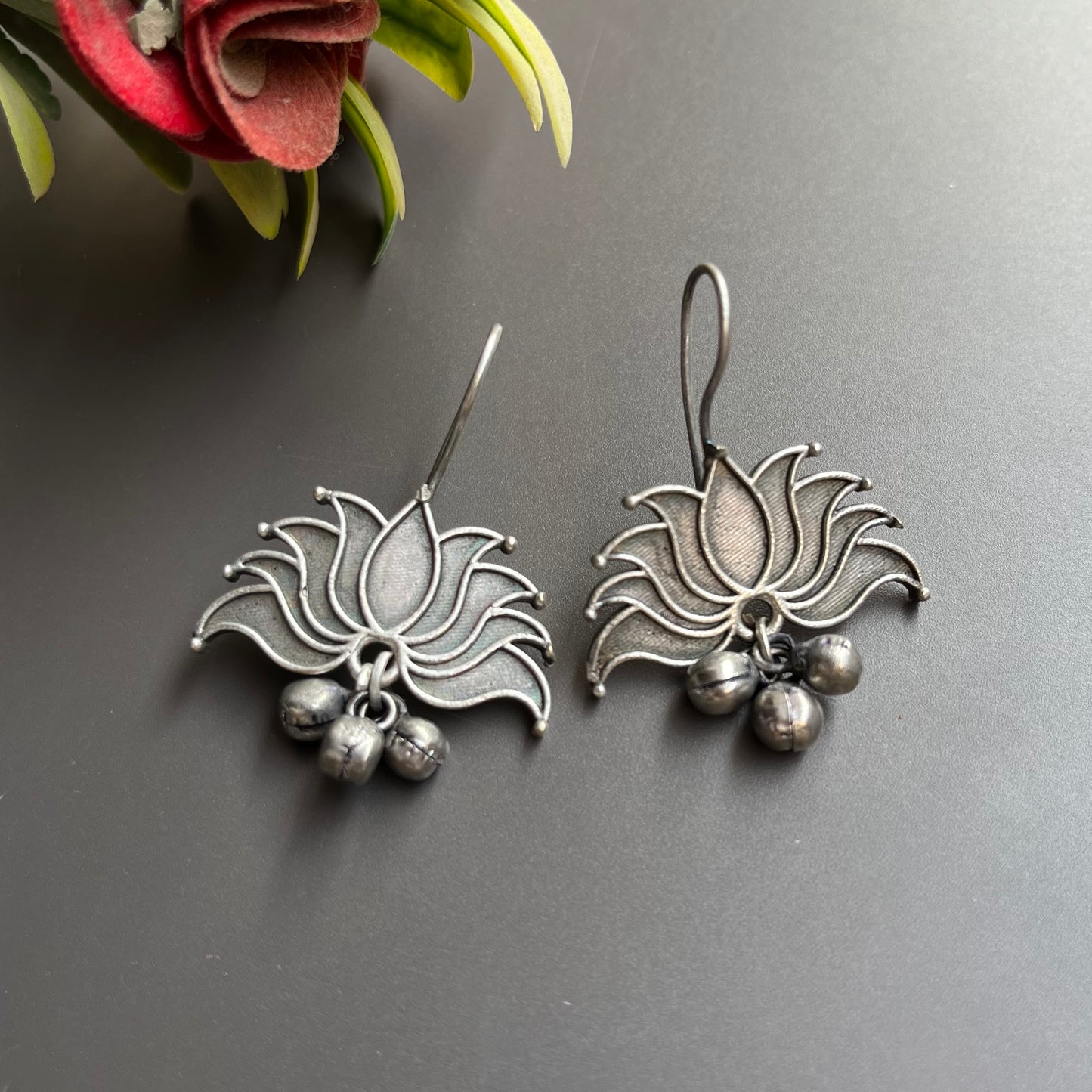 Lotus earring- Brass