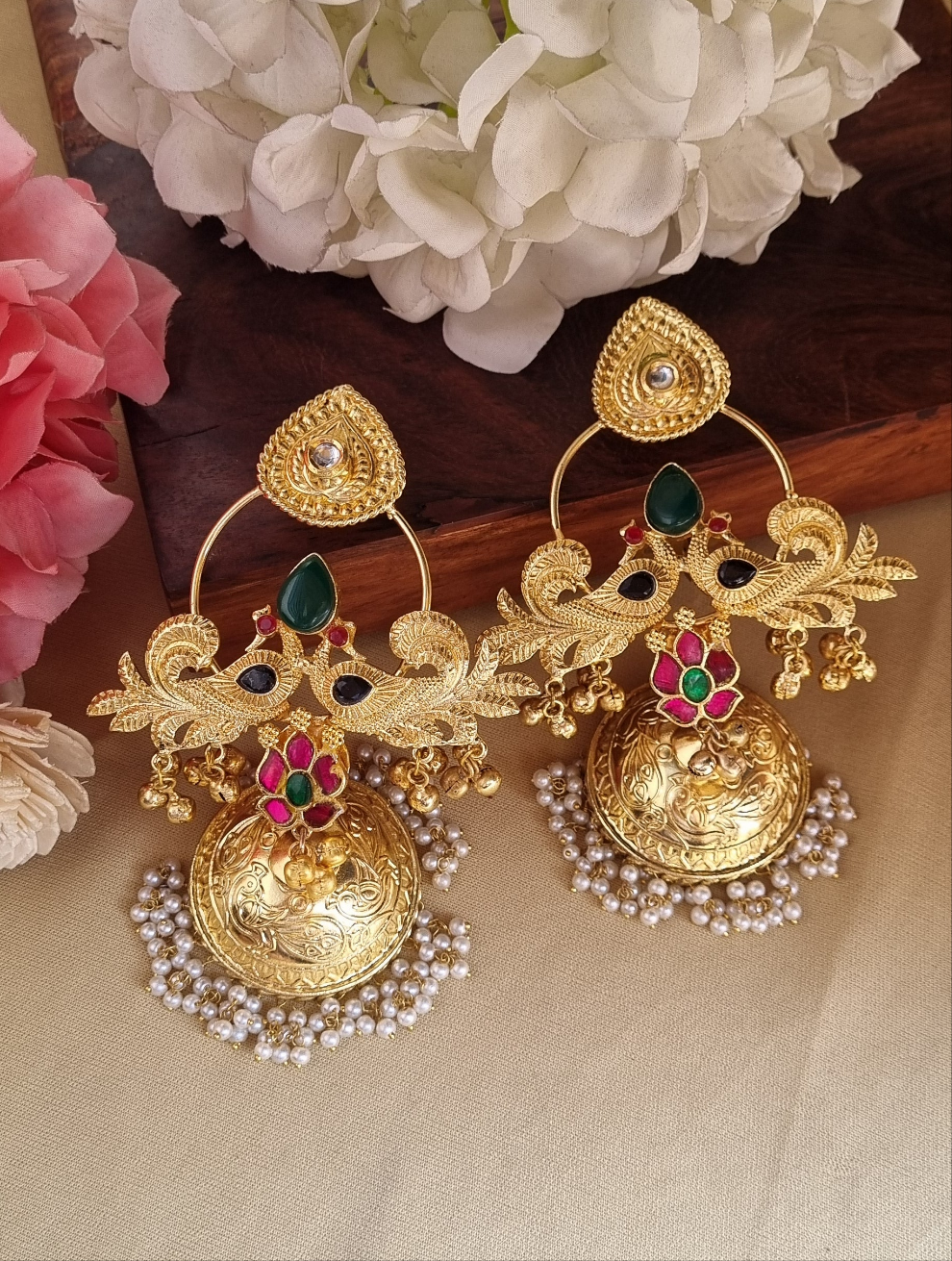 Golden pachi kundan Statement Jhumka