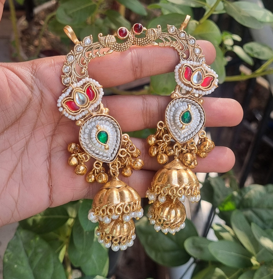 Pachi Kundan Golden Earcuff