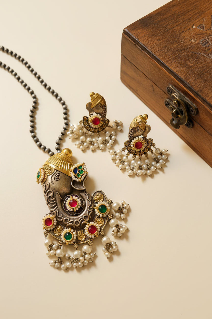 Pachi Kundan Ganesha Dual tone Brass Pendant set