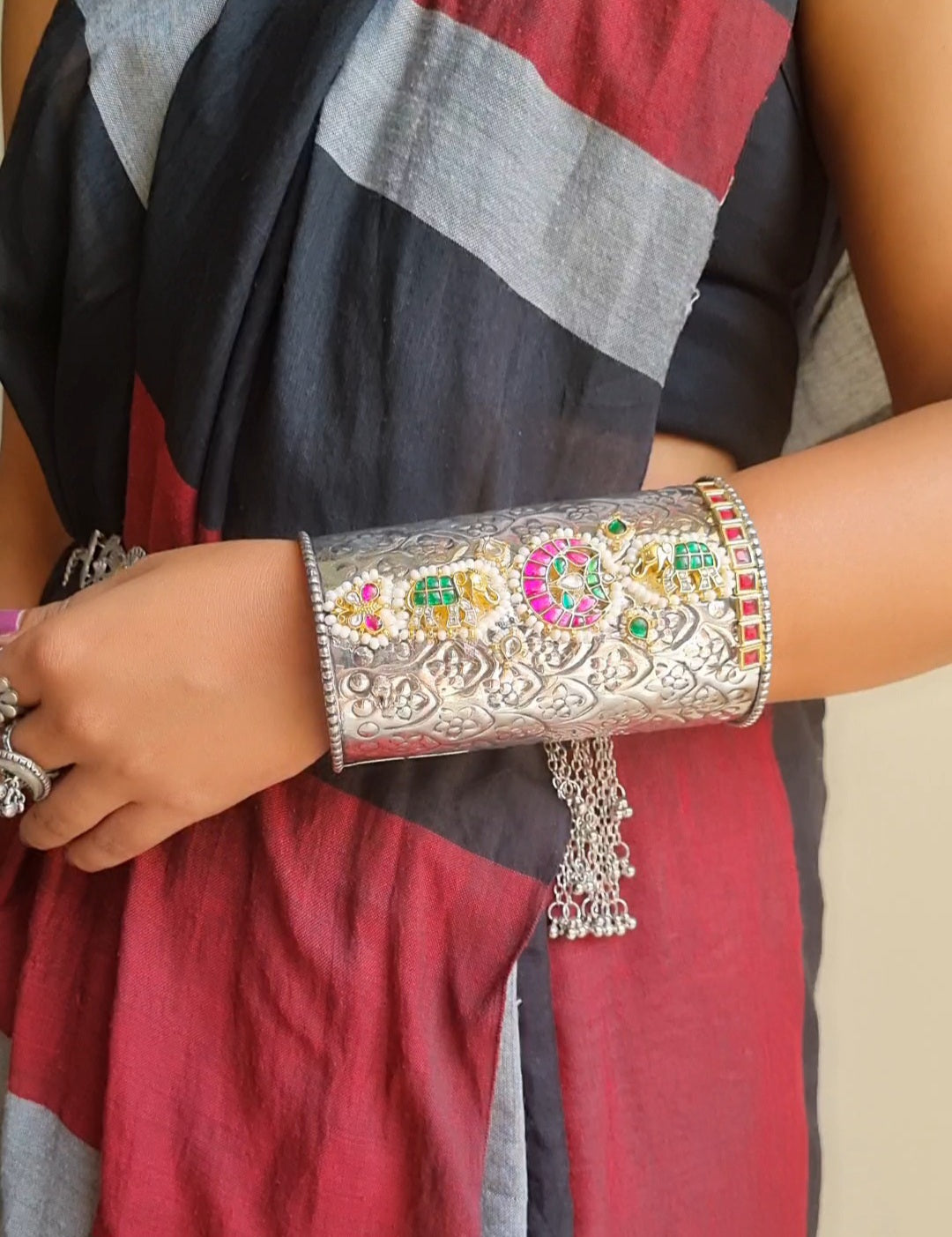 Pachi Kundan Brass Handcuff