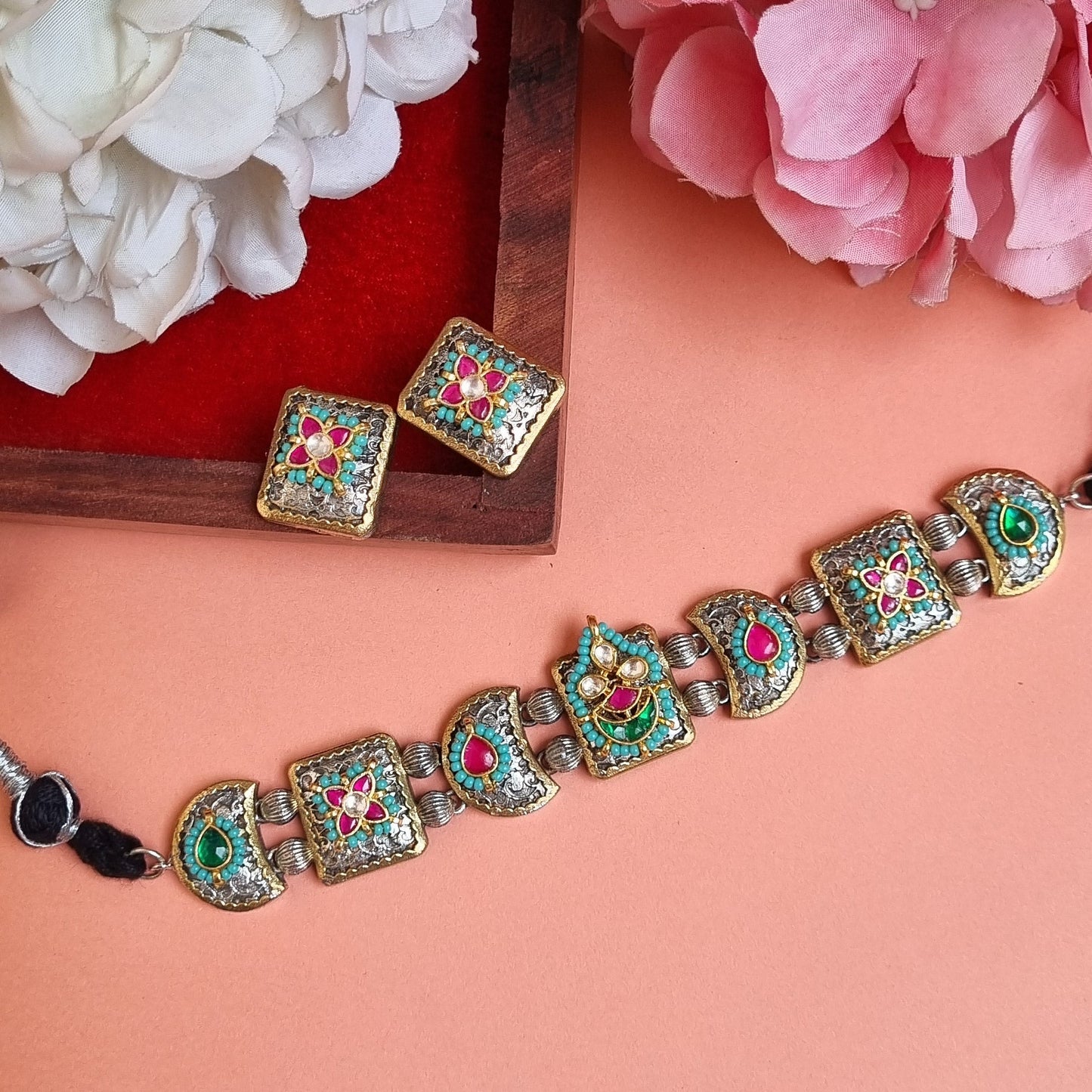 Pachi Kundan Fusion Choker Set