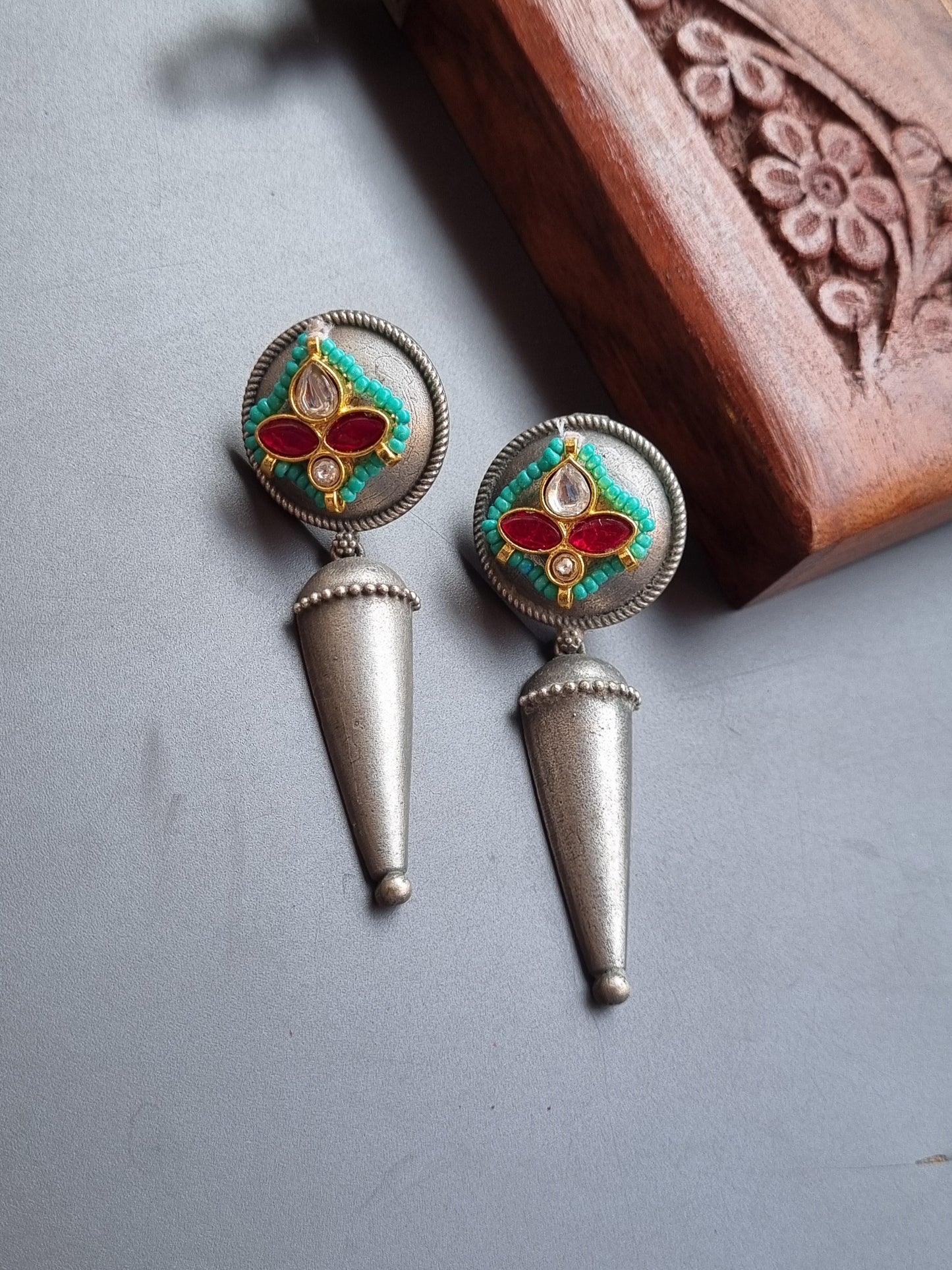 Sword Pachi Kundan Earrings
