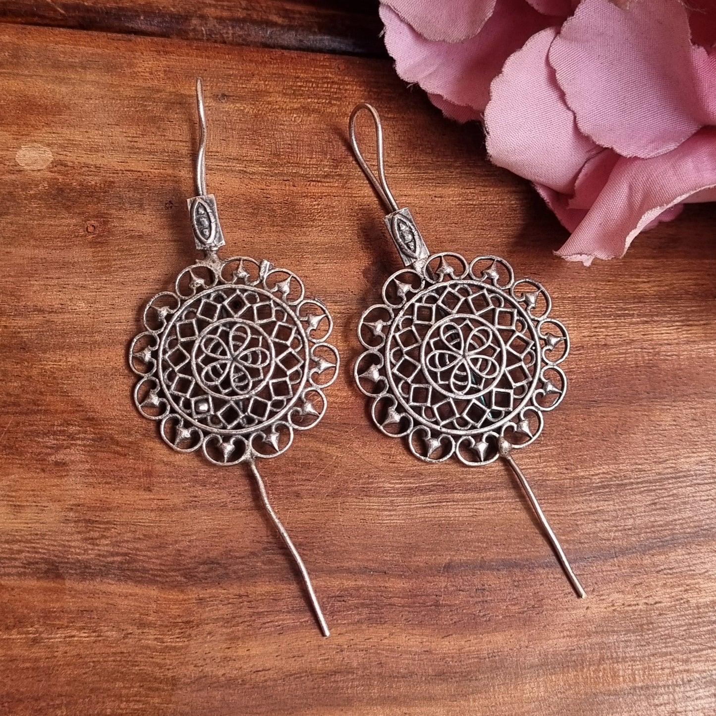 Needle Bugadi Earcuff