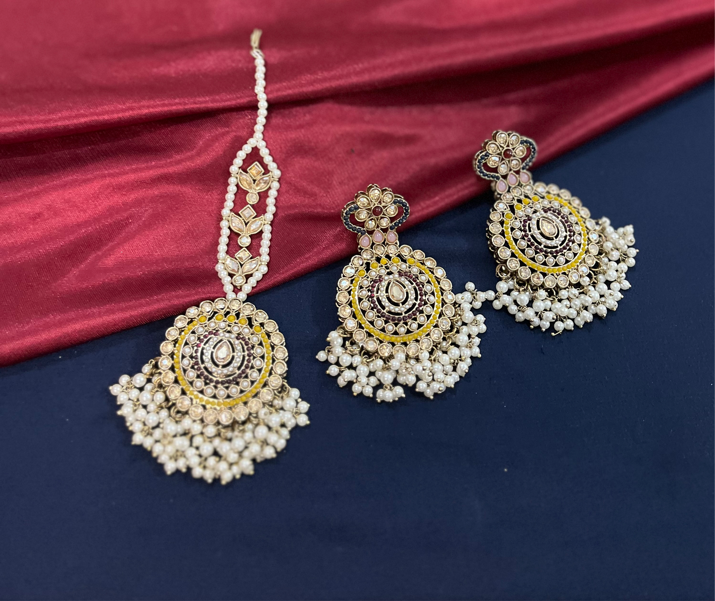 Extension earrings with mangtika