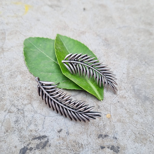 Leaf brass earrings