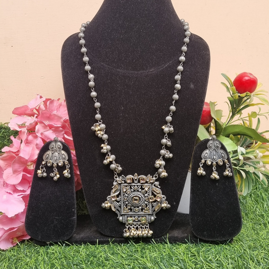 Kundan Pendant Necklace set