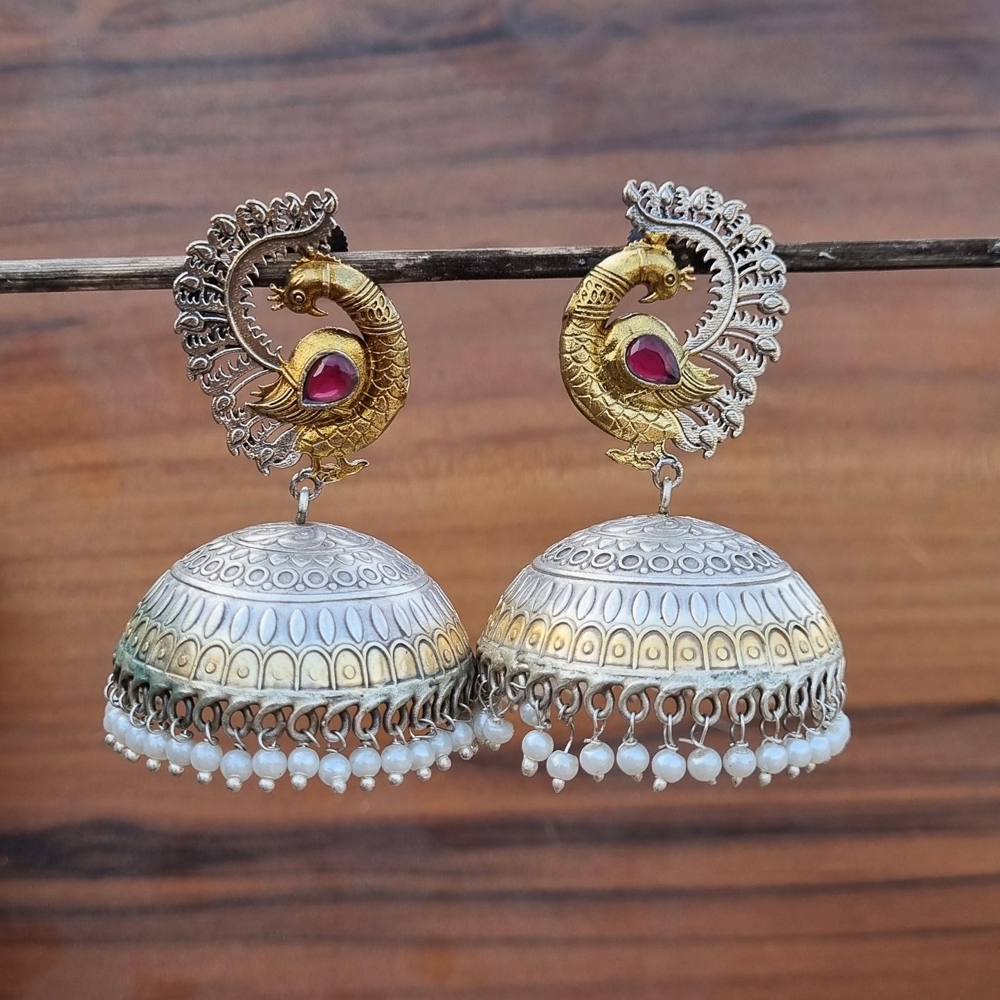 Mayur Dual Tone Jhumka