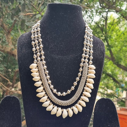 Shell layered Necklace