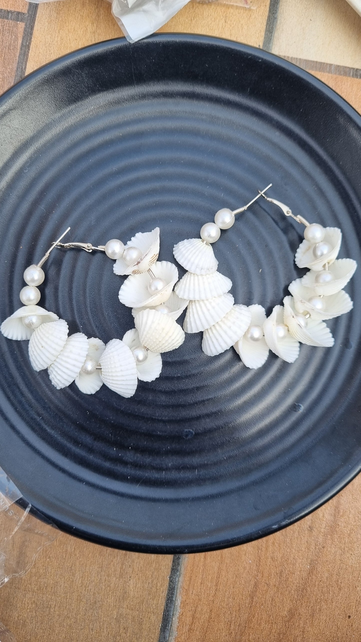 Shell earrings