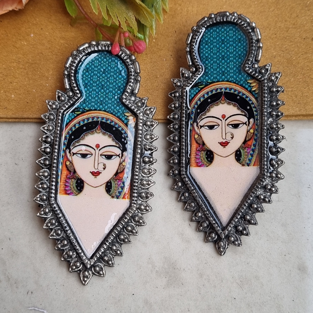 Madhubala Picture Earrings