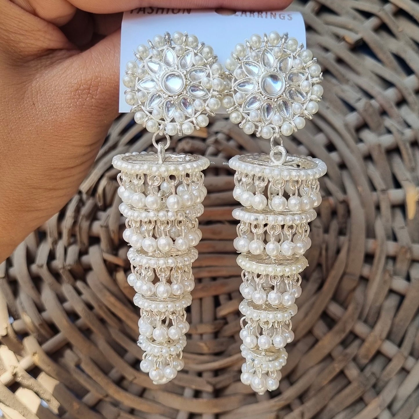 Minar Pearl earrings