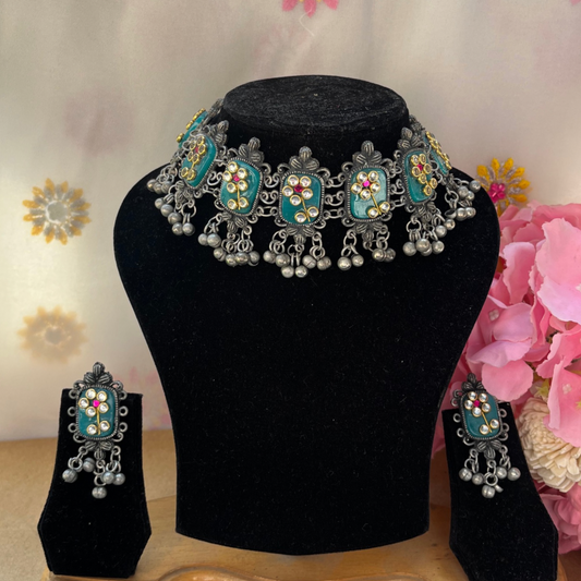 Urvi Choker set