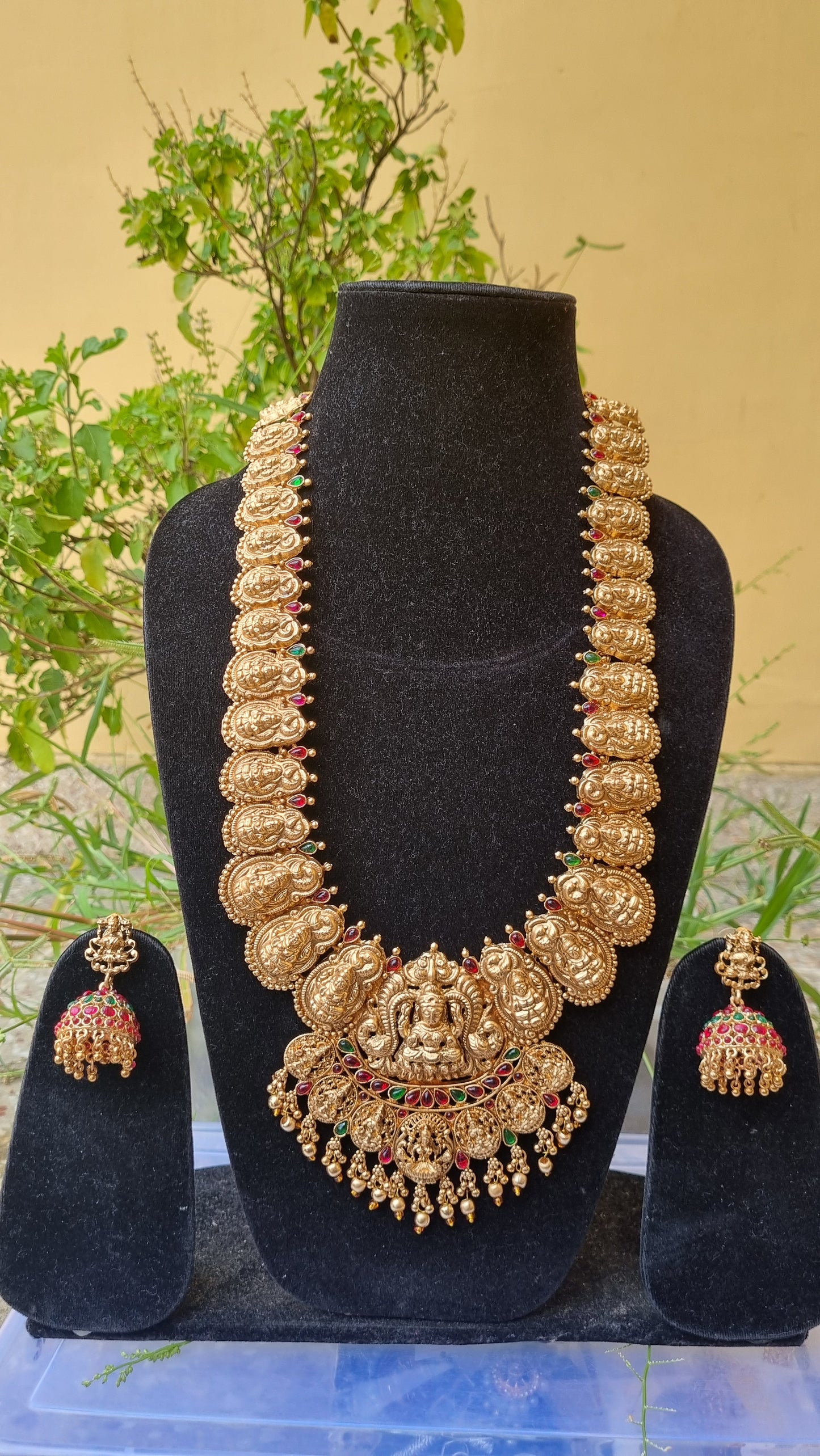 Temple Jewellery Golden Set