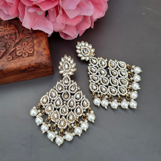 Pakhi Chandbalis - White