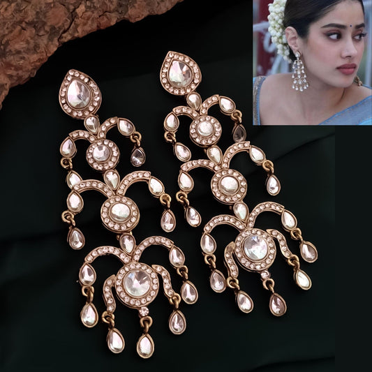 Janhvi kundan earrings