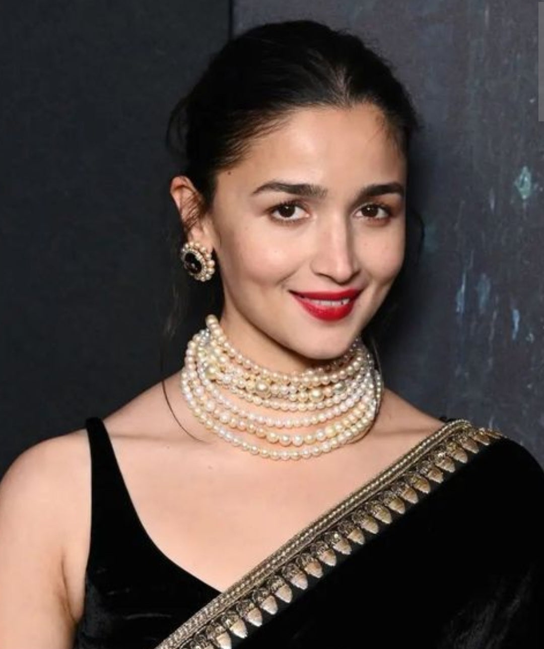 Alia Bhatt Pearl Choker