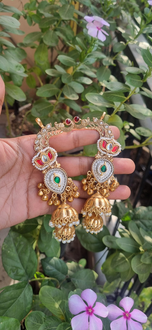 Pachi Kundan Golden Earcuff