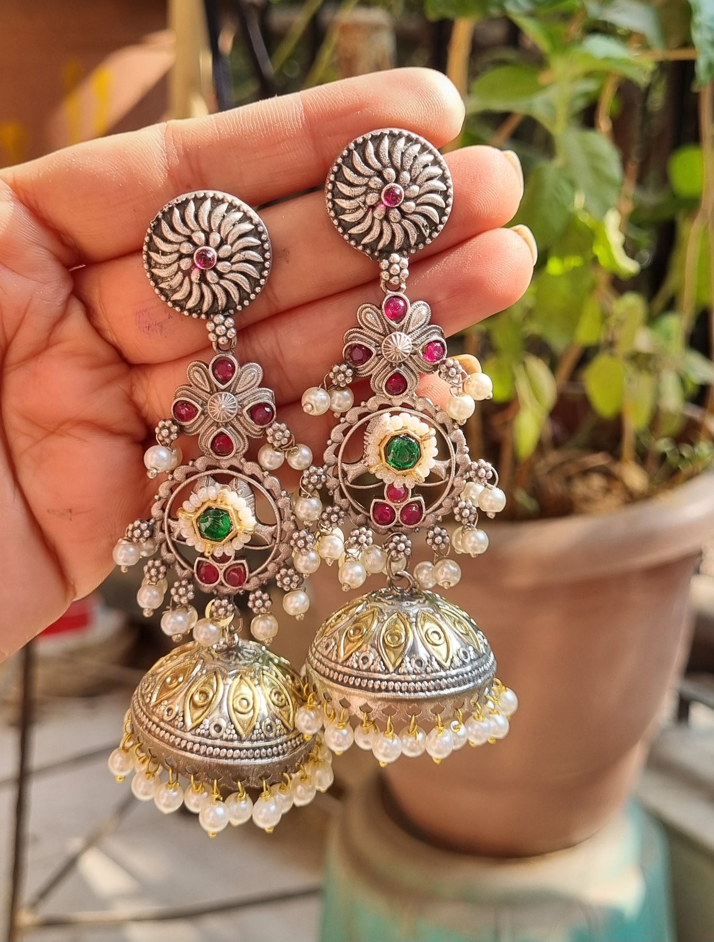 Mehvish Dual Tone Jhumka
