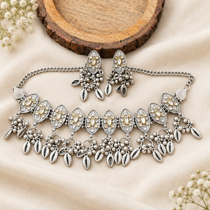 Ghunghru Shell Oxidised Choker