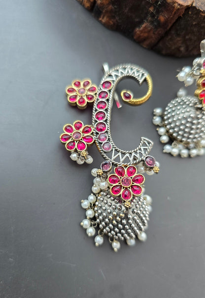 Dual tone Stone Earcuff