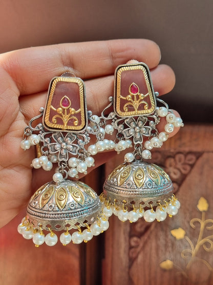 Munaar Dual tone Brass Jhumka