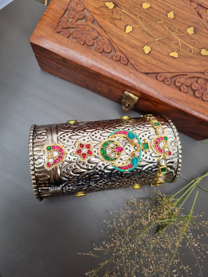 Pachi Kundan Fusion Handcuff