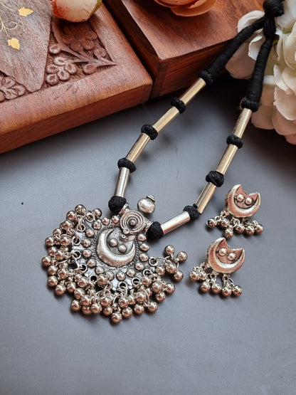 Karena thread necklace set