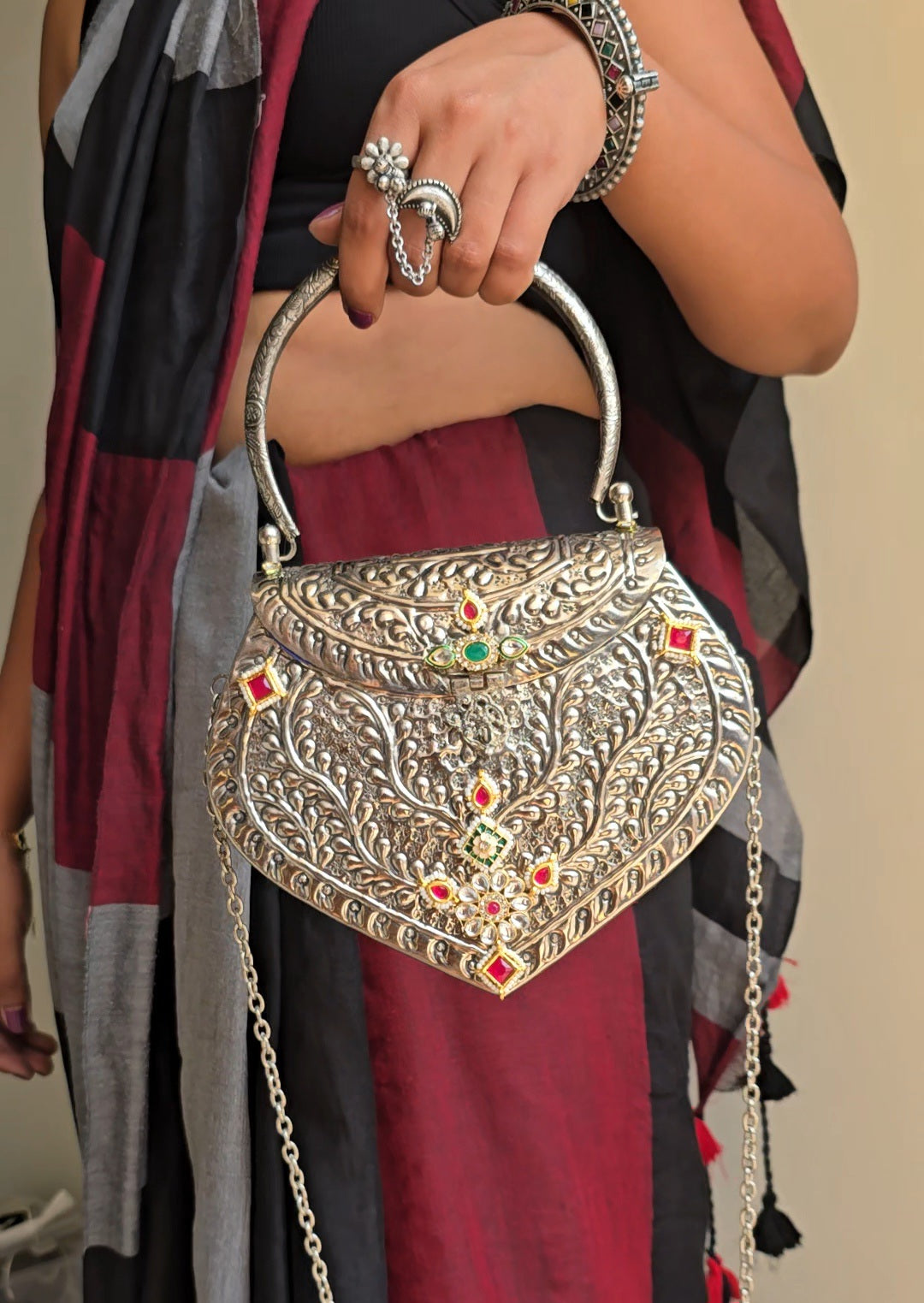 Rajwada Chandi Batua