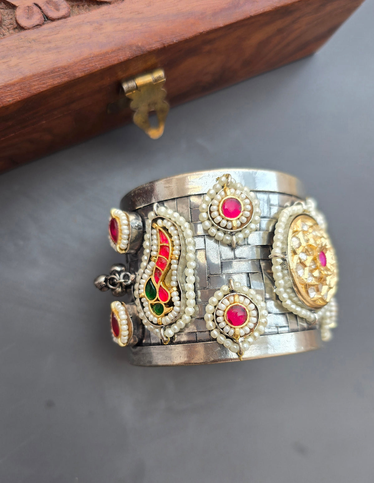 Fusion Statement Handcuff/ Kada