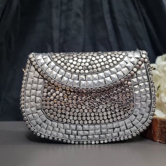 Silver metal bag with Sling chain
