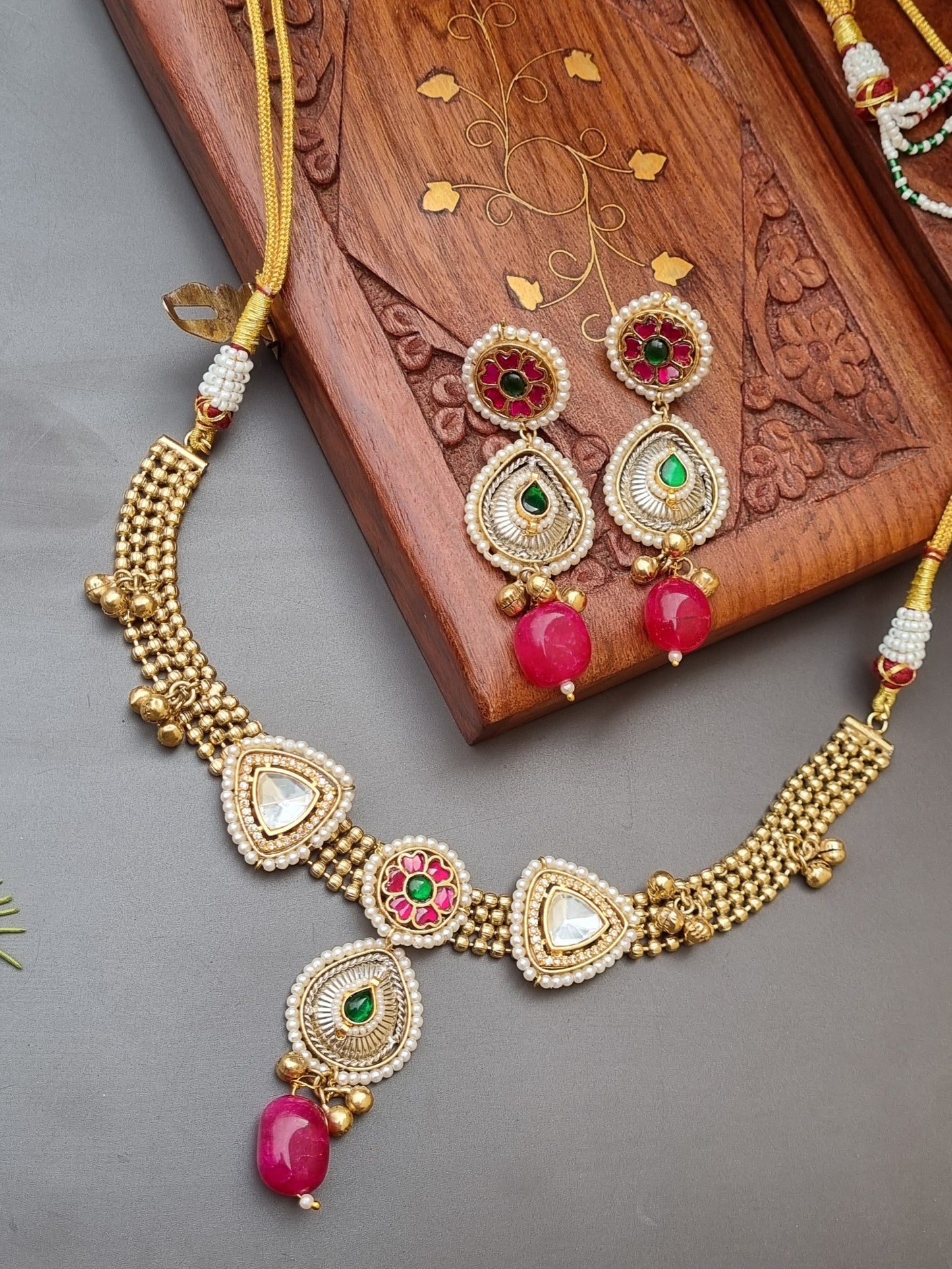 Yati Golden Pachi Kundan Necklace Set