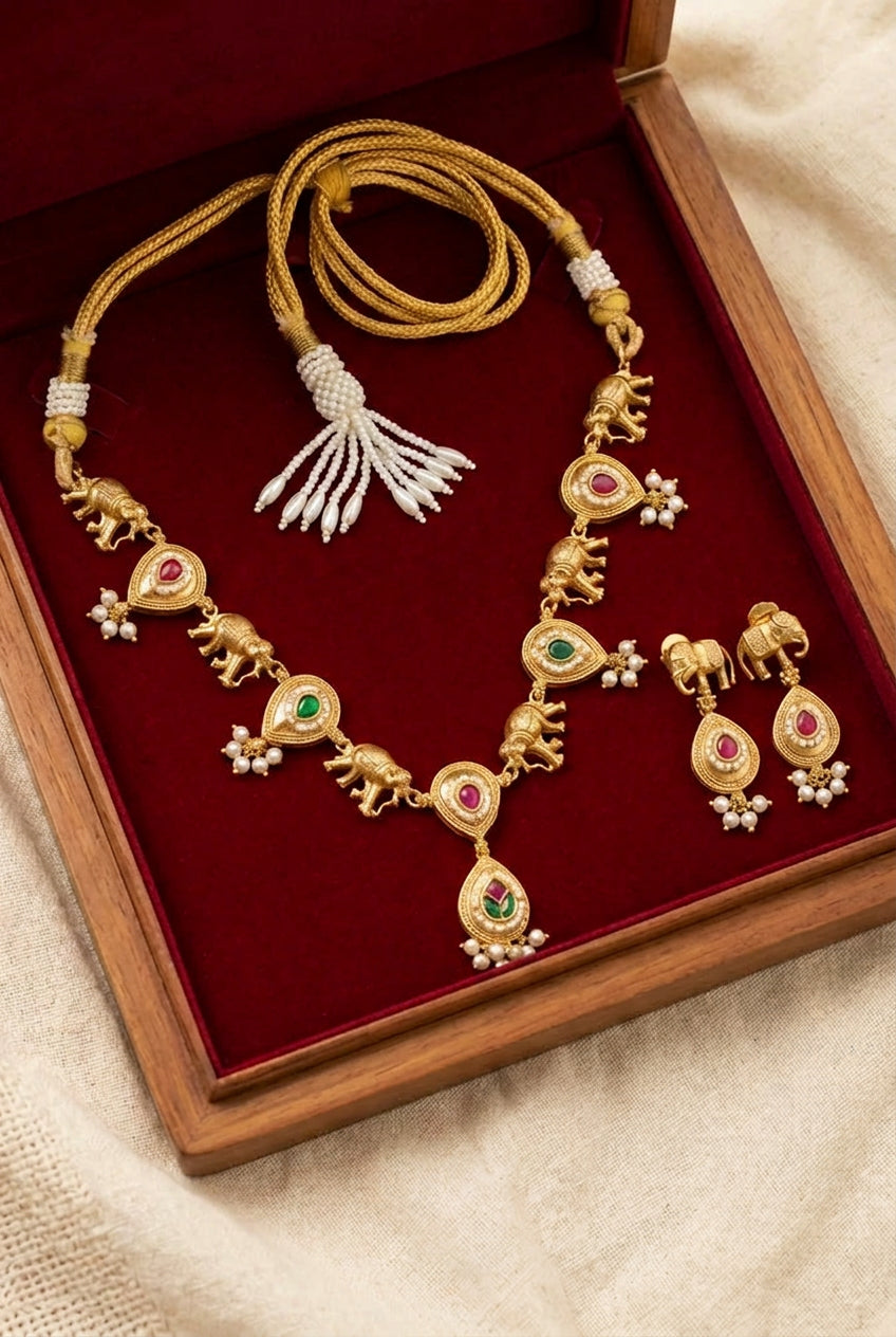 Gaj Pachi Kundan Fusion Necklace set