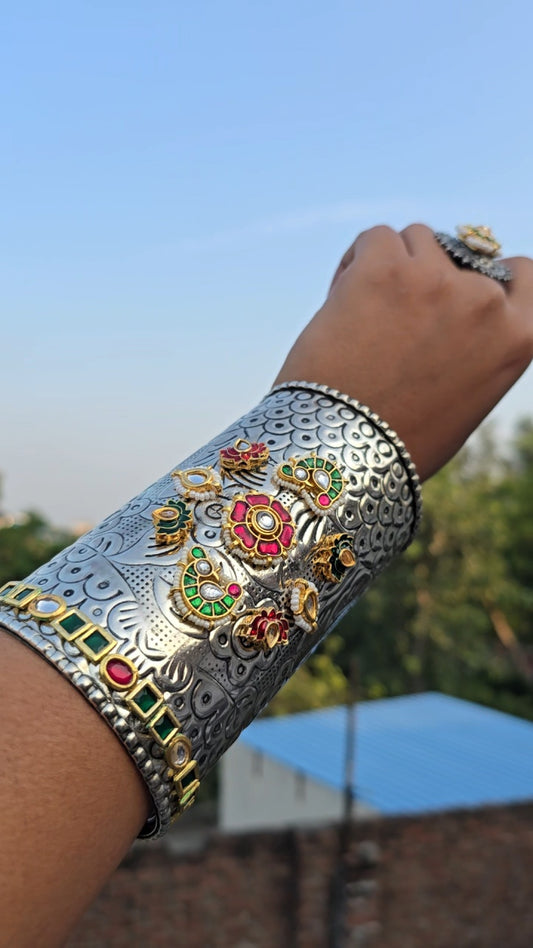 Pachi Kundan Fusion Handcuff