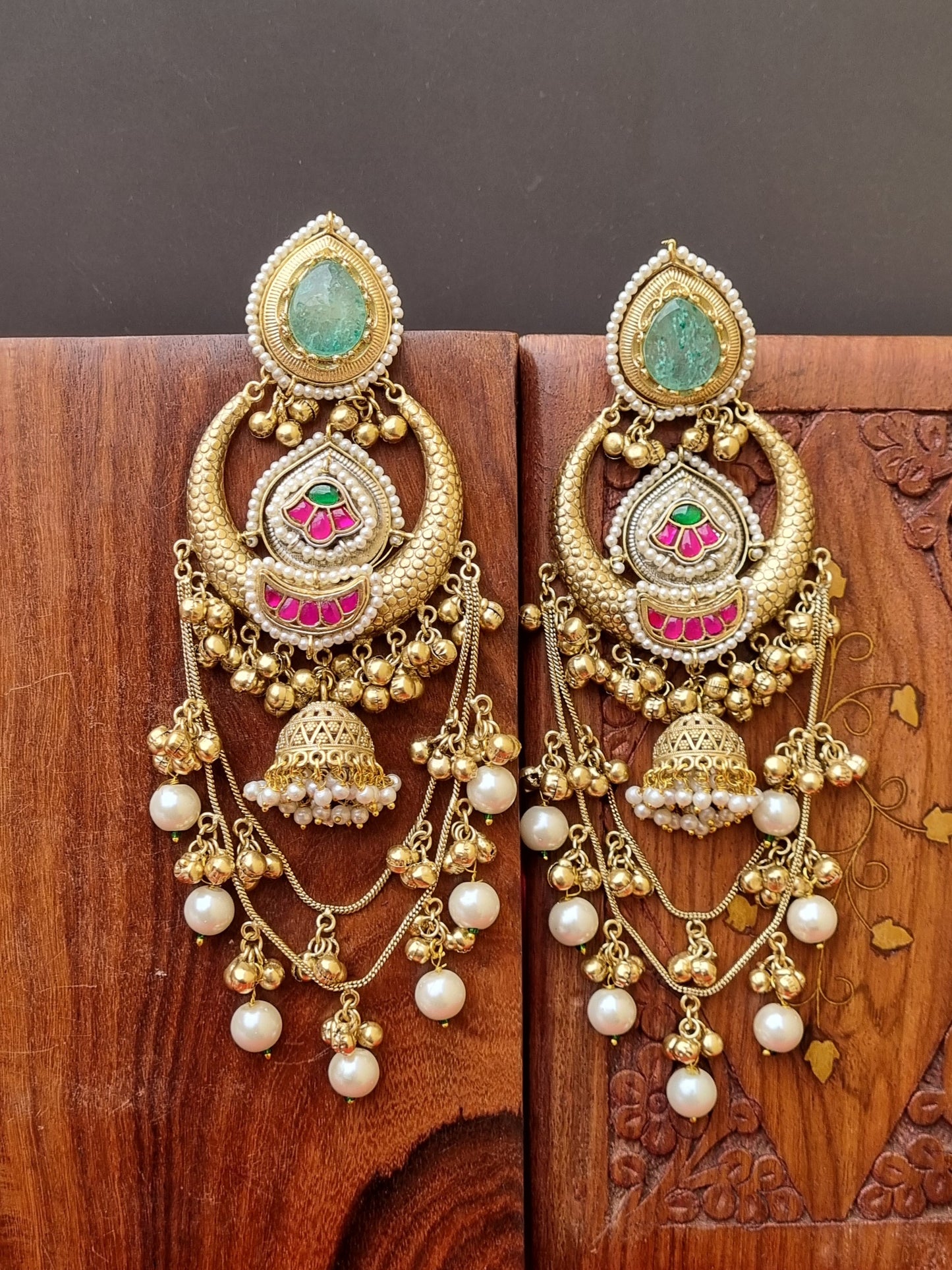 Zaviri Golden Pachi Kundan Statement Jhumka/Earrings