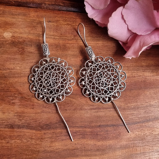 Needle Bugadi Earcuff