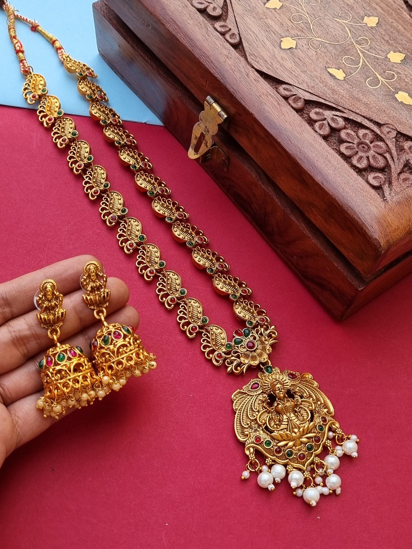 Laxmi Gold Long Necklace Set- Tenple Jewellery