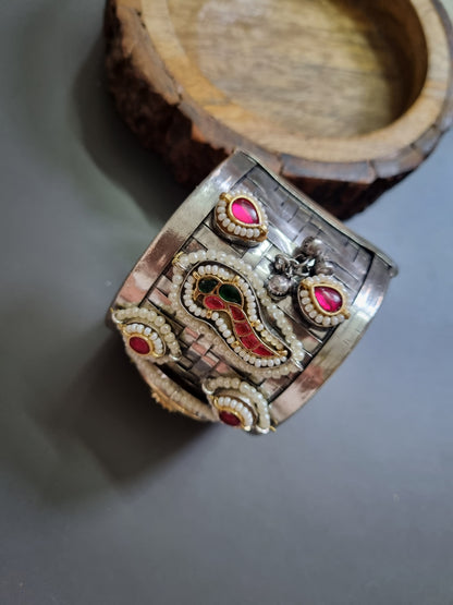 Fusion Statement Handcuff/ Kada