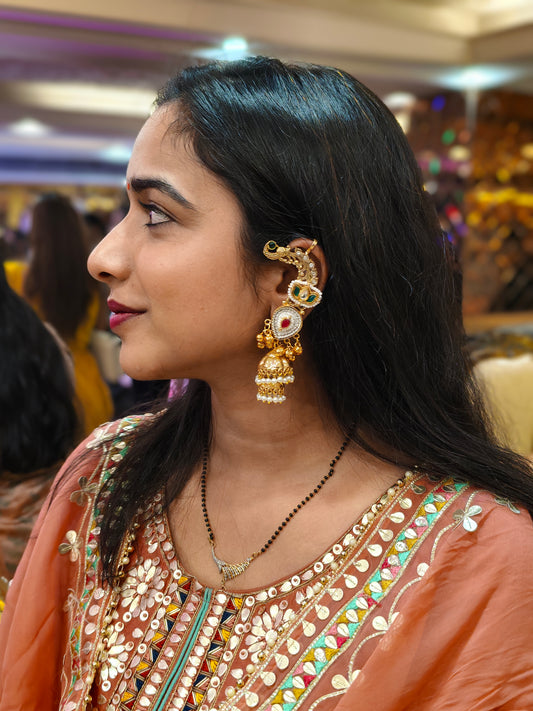 Pachi Kundan Golden Devani Earcuff