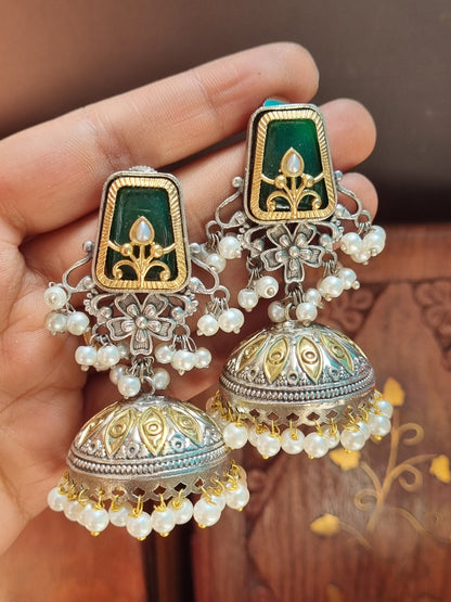 Munaar Dual tone Brass Jhumka