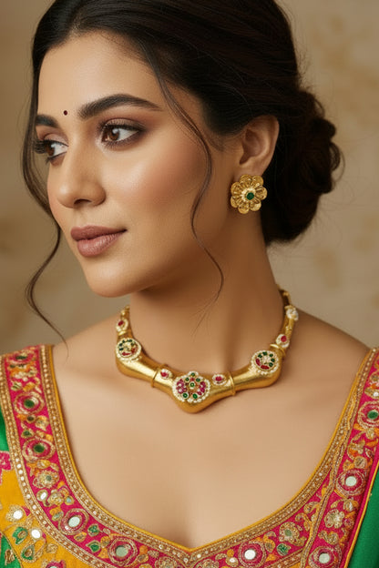 Fusion Pachi Kundan golden Hasli Set