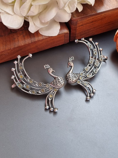 Peacock brass Earcuff