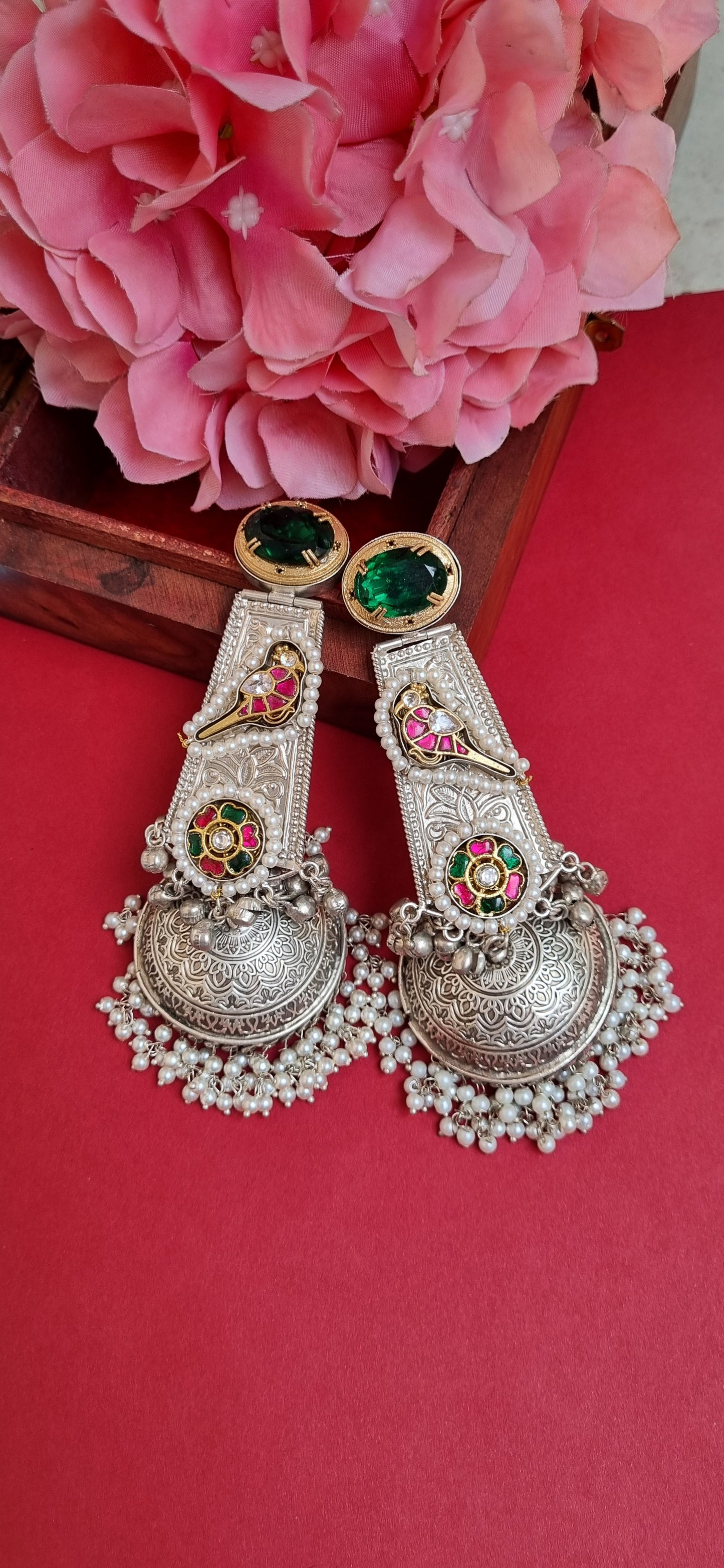 Pachi Kundan Statement Jhumka