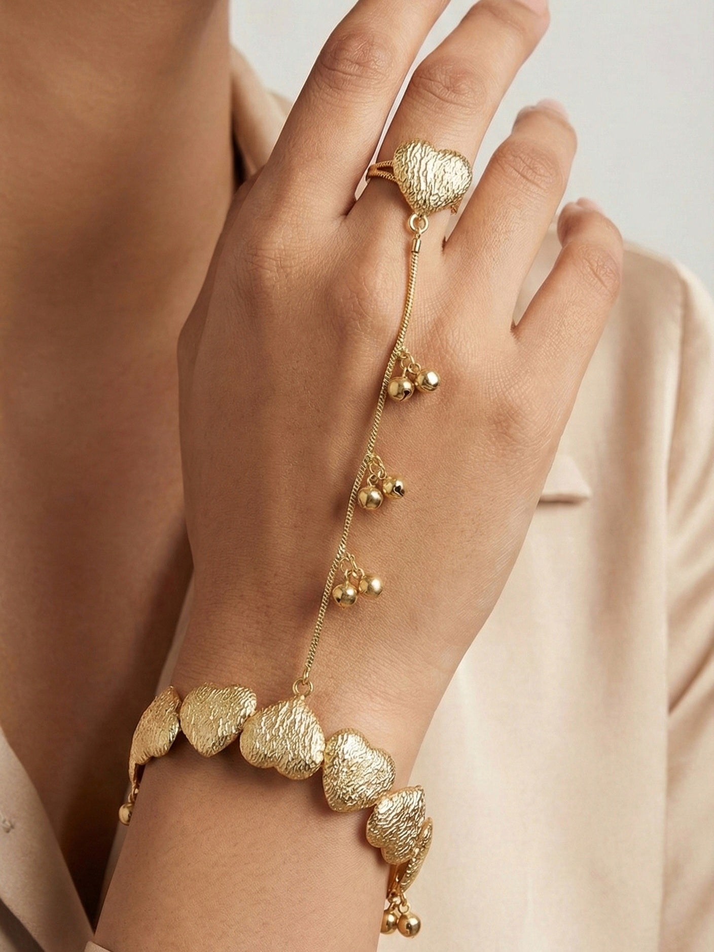 Sridevi Golden Hathphool