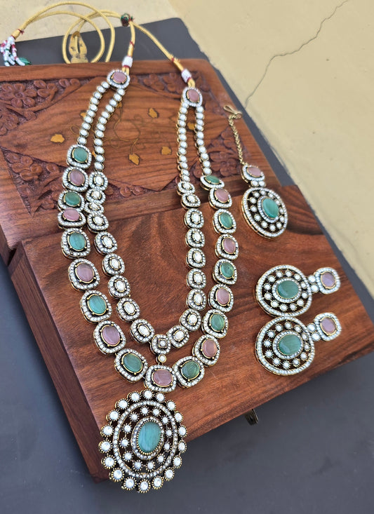 Double layer Monalisa Necklace set
