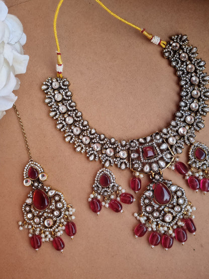 Victorian Imitation Necklace Set with Mangtika