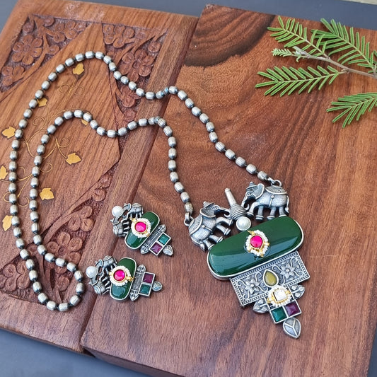 Fusion Gaj Brass Pendant set