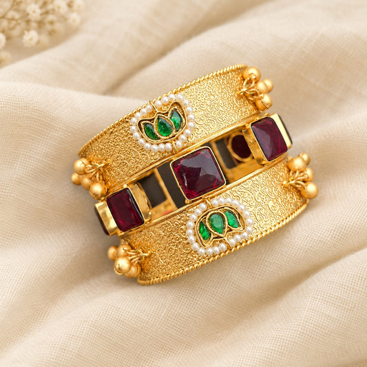 Mahnoor Golden Pachi Statement Brass Handcuff/Kada