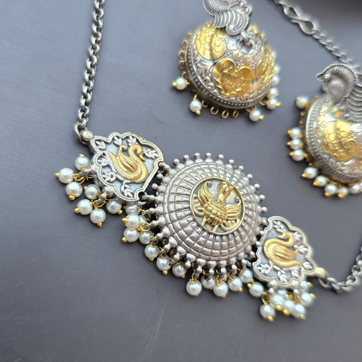 Jatayu Dual Tone Choker Set